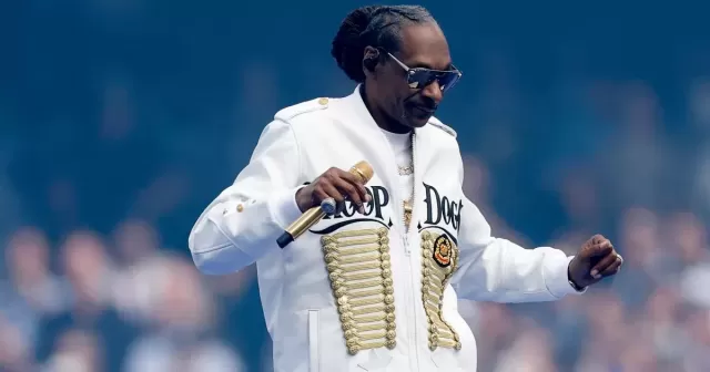 Snoop Dogg Headlines Netflix NFL Christmas Halftime Show