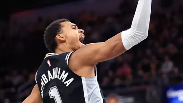 Wembanyama Shines as Spurs Crush Mavericks